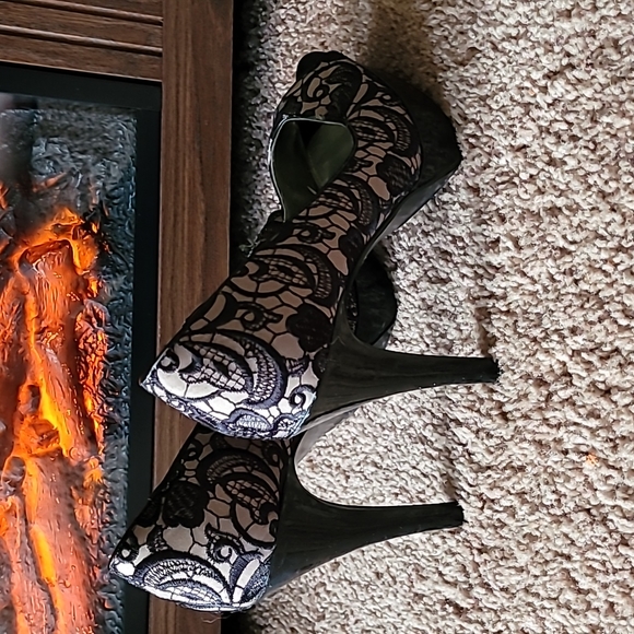 Guess Heels Guess heels Guess heels Guess heels Guess heels Guess heels 8.5m - Picture 6 of 15